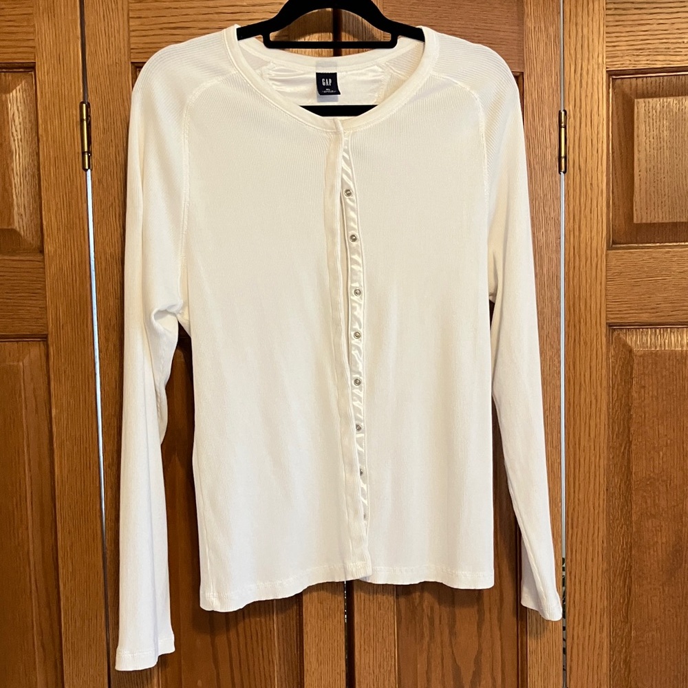 GAP White Thermal Cotten snap Cardigan Sweater